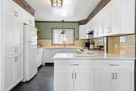 295  Rue des Oblats, Maniwaki, Québec J9E 1G8, Canada