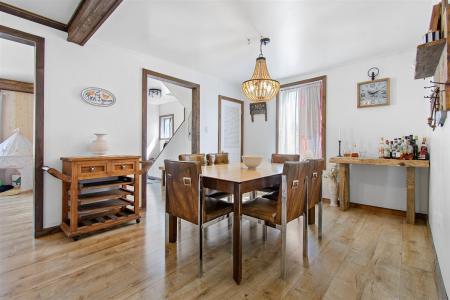 295  Rue des Oblats, Maniwaki, Québec J9E 1G8, Canada