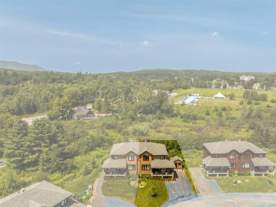 19  Av. de l'Auberge, Orford, Quebec J1X 6J3, Canada