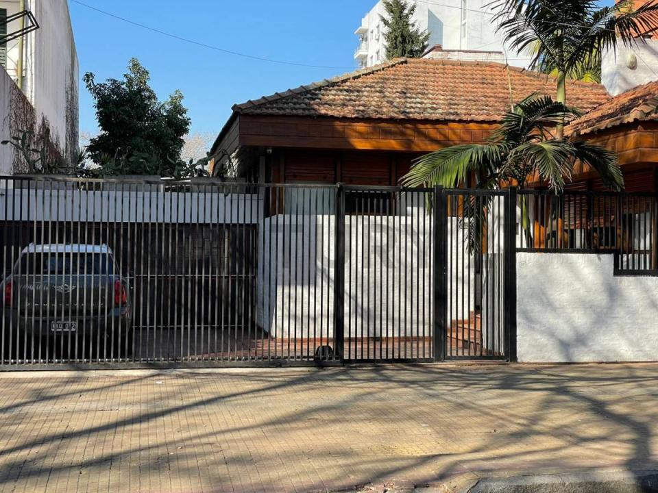 62 e/ 10 y 11 786, La Plata, GBA Sur 00001, Argentina