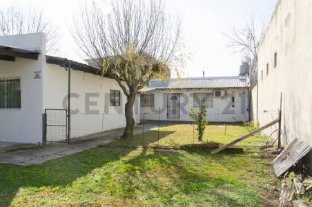 5 entre 504 y 505 , Nueve De Julio, Buenos Aires (fuera De GBA) 1900, Argentinien