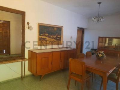 Paula Albarracín Sarmiento sur 2325, Rivadavia, San Juan 5400, Argentina