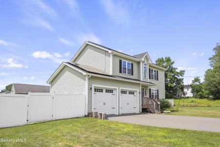 224 East St, Dalton, Massachusetts 01226