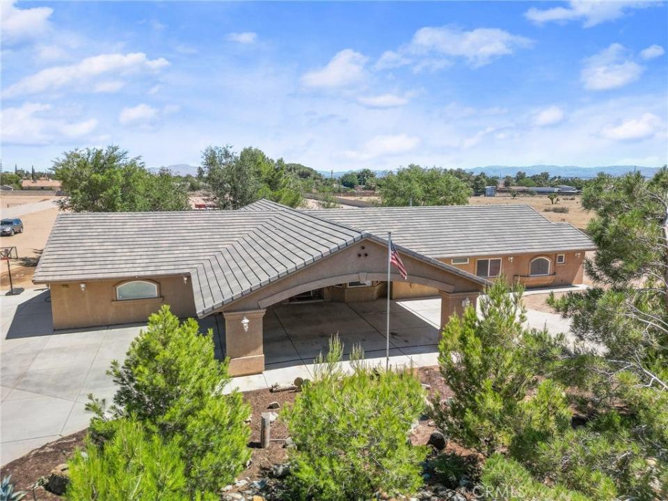 15230 Olive Street, Hesperia, كاليفورنيا 92345, الولايات المتحدة