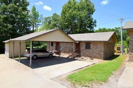 385 S Teehee Drive, Tahlequah, Oklahoma 74464