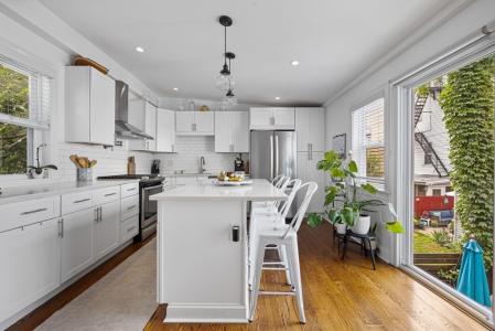 107 Putnam Street , #2, Boston, Massachusetts 02128, USA