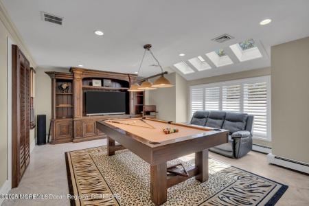 1582 Beaver Hollow Dr., Toms River, New Jersey 08755