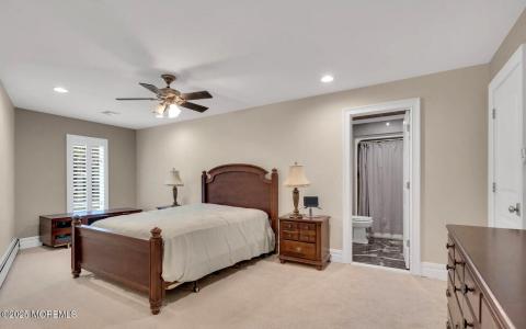 1582 Beaver Hollow Dr., Toms River, New Jersey 08755