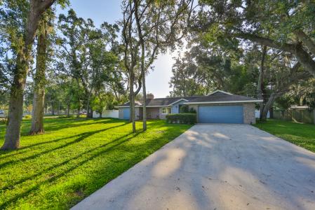 102 Cash Dr, Seffner, Florida 33584, USA