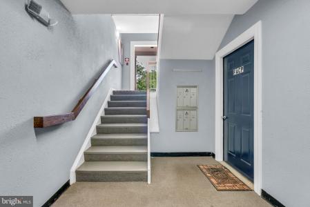 20593 Cornstalk Terrace Unit# 101, Ashburn, Virgínia 20147, Estados Unidos