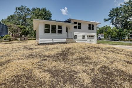 42 Larchmont Road, Edison, New Jersey 08752