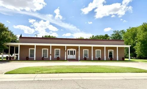 1531 La Vina Court, Carlsbad, NM 88220, USA