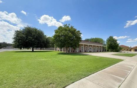 1531 La Vina Court, Carlsbad, New Mexico 88220, USA