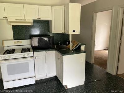 1329 E Decamp Street, Burton, ميشيغان 48529, الولايات المتحدة