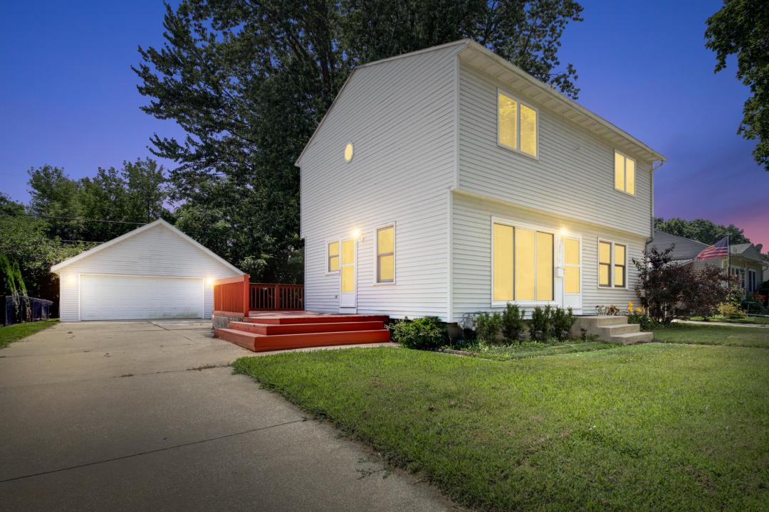 3317 E Denton Ave, Saint Francis, Wisconsin 53235, USA