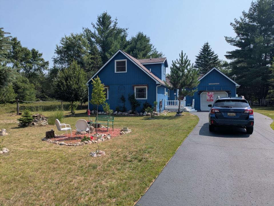 113 Whispering Pines Court, Roscommon, Michigan 48653, USA