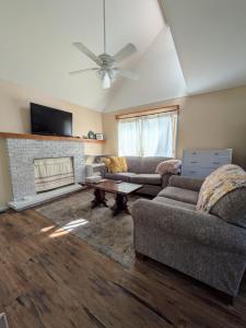 113 Whispering Pines Court, Roscommon, Michigan 48653, USA