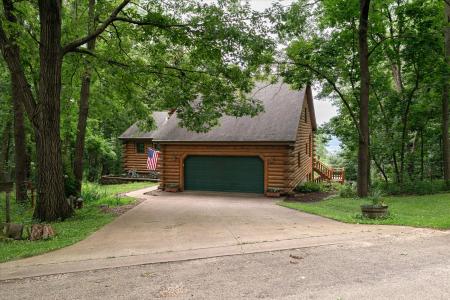 1651 Hawk point, Ferryville, Wisconsin 54628, USA