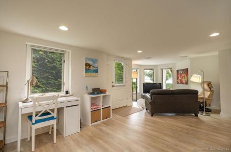 133 Linden Avenue B, Branford, Connecticut 06405