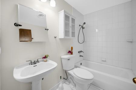 1100 Holbrook Rd Unit D, Homewood, Illinois 60430, USA
