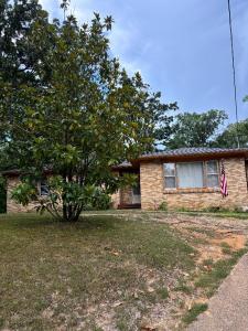 810 Bristo Street, Poplar Bluff, Missouri 63901, USA