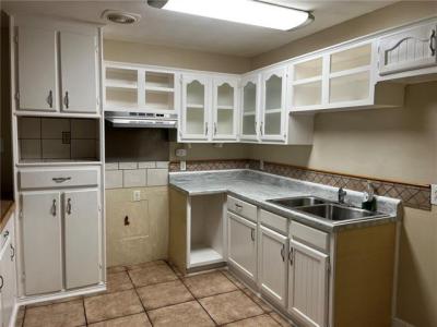 4837 ACADEMY Drive, Metairie, Louisiana 70003, USA