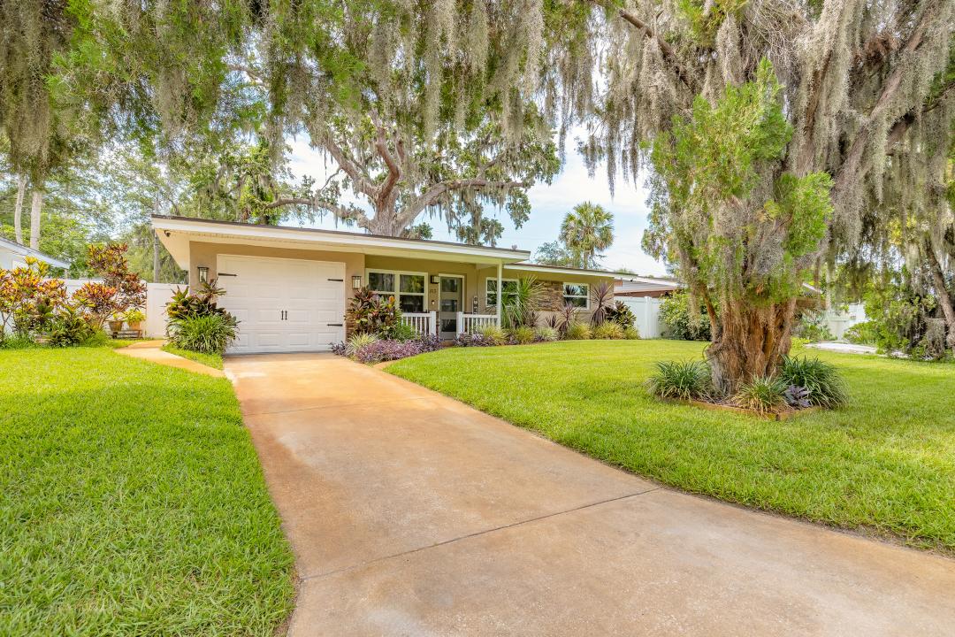813 N Kottle Circle, Dayonta Beach, Floryda 32114, USA