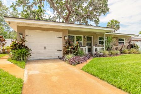 813 N Kottle Circle, Dayonta Beach, Floryda 32114, USA