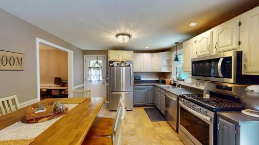 336 Maple St., Franklin, Massachusetts 02038, USA