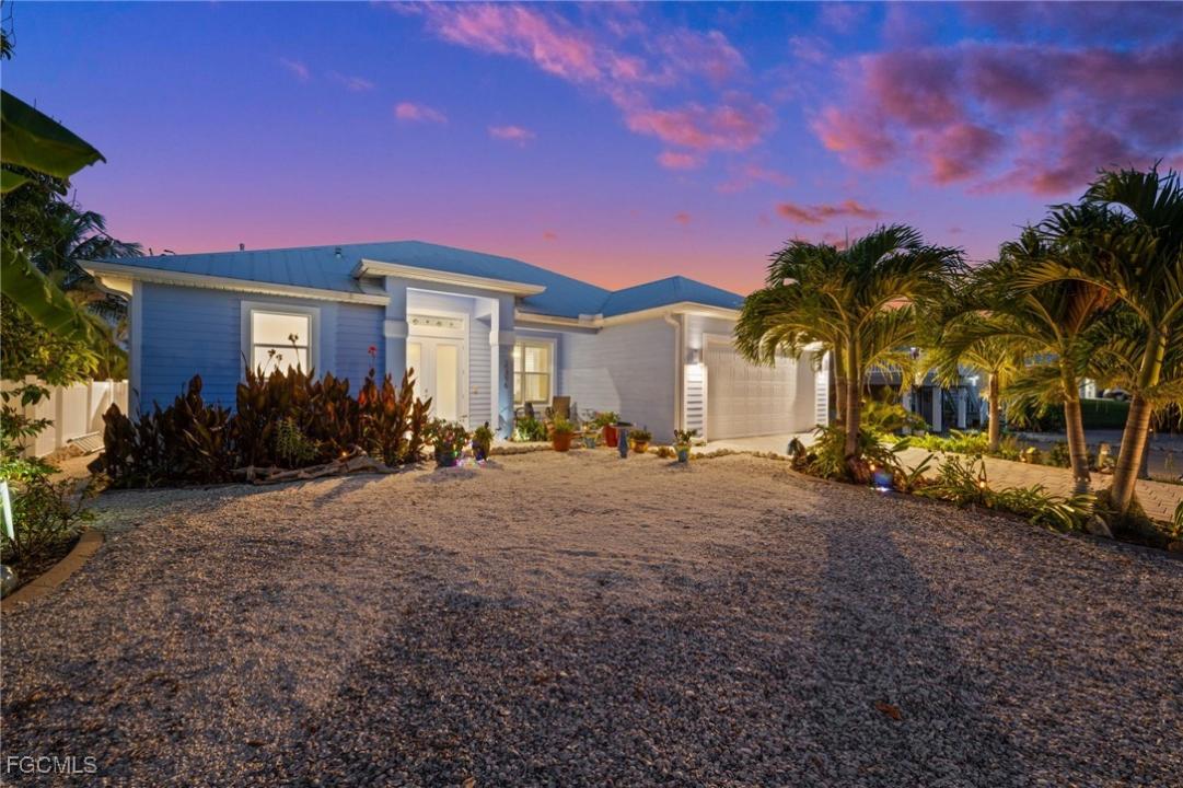 2396 Sycamore Street, St James City, Florida 33956, Stati Uniti