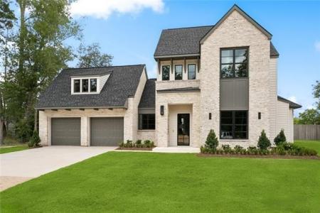 1053 OX BOW Court, Covington, Louisiana 70433, USA