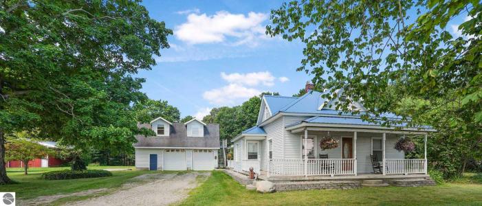 11110 Co Road 633, Buckley, Michigan 49620, USA