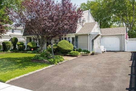 685 Gardiners Avenue, Levittown, New York 11756, États-Unis