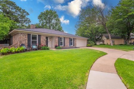 608 Spring Lake Drive, Bedford, 德克薩斯州 76021, 美國