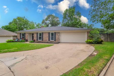 608 Spring Lake Drive, Bedford, 德克薩斯州 76021, 美國