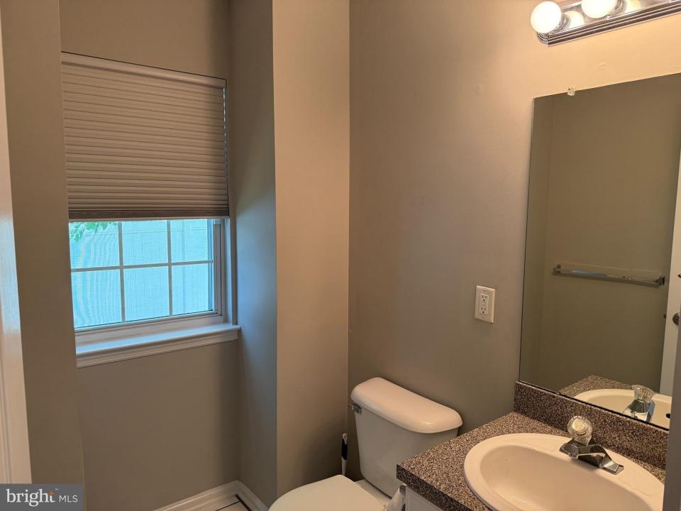 4 JUNIPER LANE, BLACKWOOD, New Jersey 08012