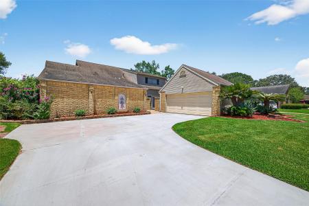 3710 Point Clear Drive, Missouri City, Texas 77459, USA