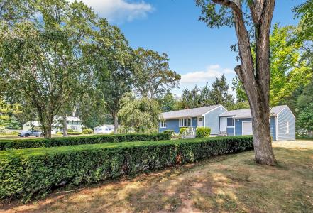 63 Country Way, North Haven, Connecticut 06473, Estados Unidos