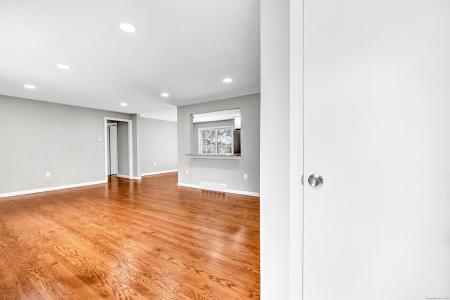 63 Country Way, North Haven, Connecticut 06473, Estados Unidos