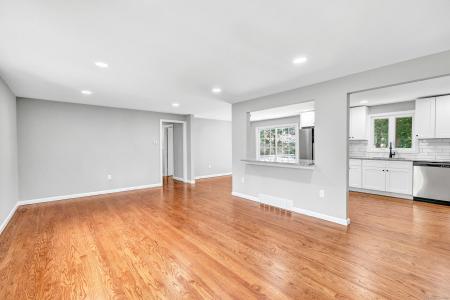63 Country Way, North Haven, Connecticut 06473, Estados Unidos