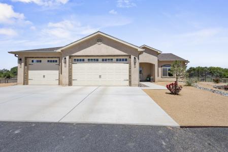 7 Fox Den Road, Los Lunas, NM 87031, USA