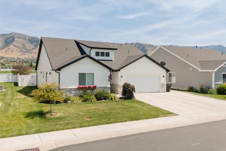 532 S 220 W, Hyde Park, Utah 84318, USA