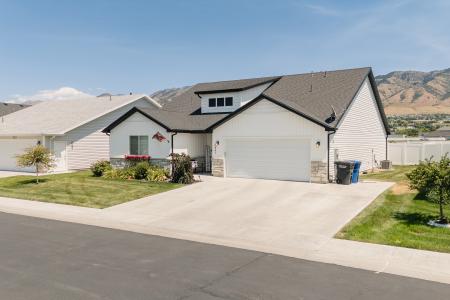 532 S 220 W, Hyde Park, Utah 84318, USA