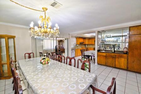 18517 Betty Way, Cerritos, California 90703, Stati Uniti