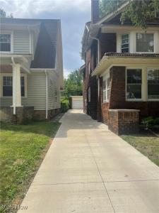 3084 E. Derbyshire Road E, Cleveland Heights, Огайо 44118, Соединенные Штаты