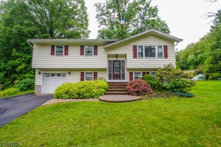 11 Christine Pl, Vernon Twp., NJ 07462, USA