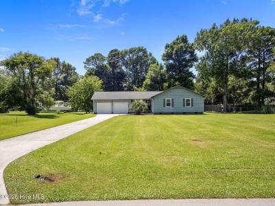302 Yaupon Drive, Cape Carteret, NC 28584, USA