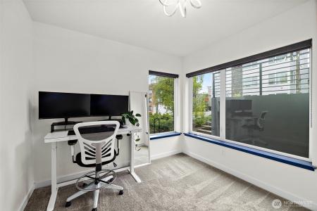 1211 E Mercer Street, Seattle, Washington 98102, USA
