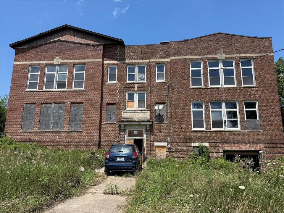 8227 Geneva Street, Indianola, Iowa 55435