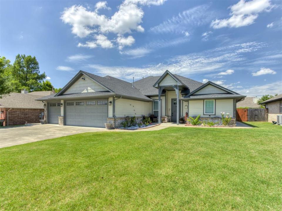 20629 Twisted Oak Road, Harrah, Oklahoma 73045, Stati Uniti